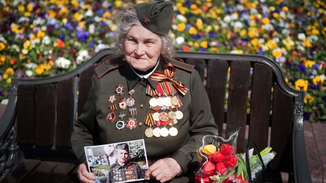 Veterana da 2ª Guerra Mundial durante celebração do Dia da Vitória em Moscou, Rússia