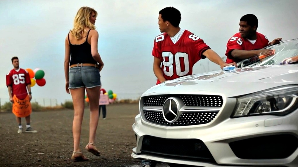 Kate Upton no comercial da Mercedes CLA para o Super Bowl
