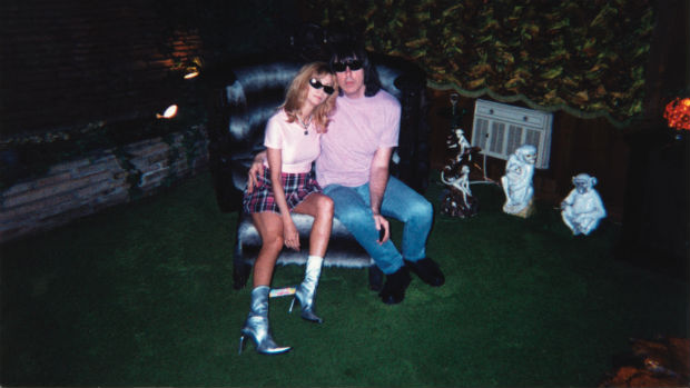 Johnny Ramone com a mulher, Linda