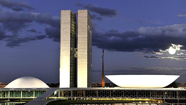 A fachada do Congresso Nacional: insatisfação com a fábrica de projetos de lei desagrada tanto a base governista quanto a oposição
