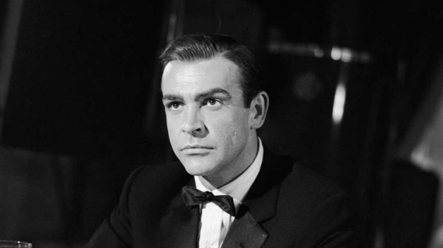 O ator birtânico nos estúdios de filmagem do longa Com 007 só se Vive Duas Vezes, de 1967 - Graham Stark/Hulton Archive/Getty Images