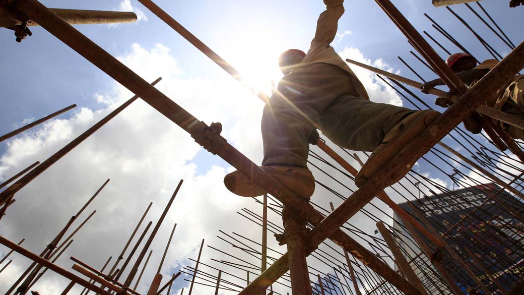 Construção civil continua puxando o aumento da renda do trabalhador