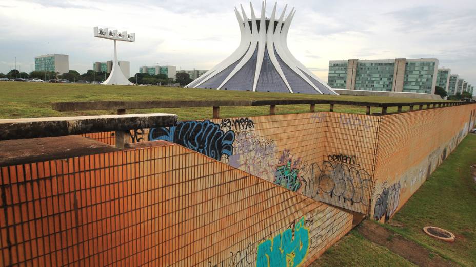 Pichações nos arredores da Catedral