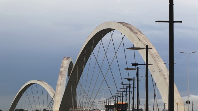 A ponte é um dos cartões postais mais novos de Brasília