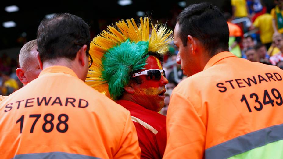 Tocedor da Espanha acompanha partida contra a Austrália, na arena Baixada, em Curitiba