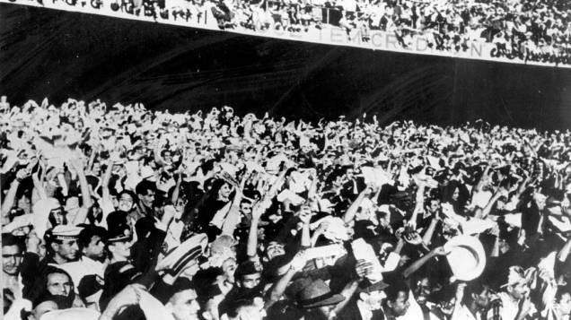 Estima-se que o público total presente ao Maracanã para a final entre Brasil e Uruguai tenha chegado a 200.000 pessoas