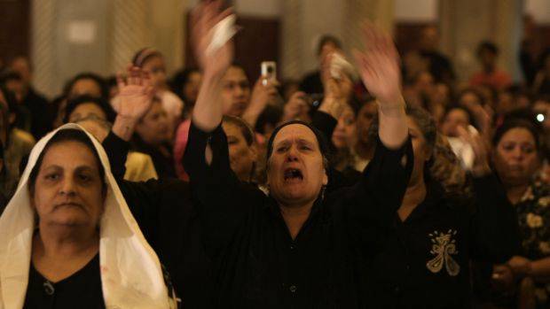 Cerimônia copta no Cairo homenageia os mortos
