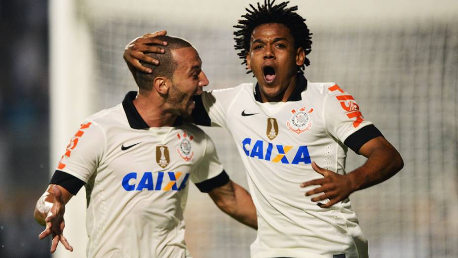 Corinthians vence São Paulo no Pacaembu e é campeão da Recopa Sul-Americana