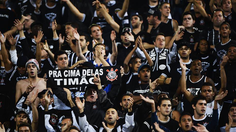 Corinthians vence São Paulo no Pacaembu e é campeão da Recopa Sul-Americana