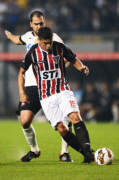 Corinthians vence São Paulo no Pacaembu e é campeão da Recopa Sul-Americana