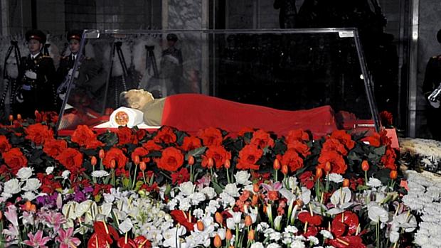 Corpo de Kim Jong-Il ficará permanentemente exposto no mausoléu Kumsusan de Pyongyang