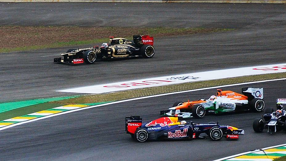 Acidente na primeira volta do GP do Brasil de Fórmula 1, em Interlagos