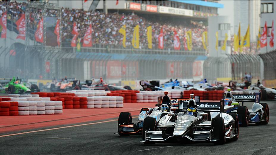 Pilotos durante largada da Indy 300, no Anhembi, em São Paulo