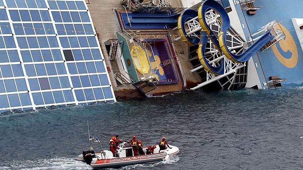Costa Concordia: equipes de resgate ainda procuram 16 desaparecidos