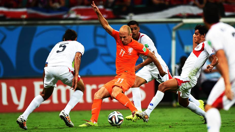 Lance no jogo entre Holanda e Costa Rica, em Salvador