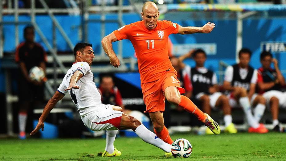 Lance no jogo entre Holanda e Costa Rica, em Salvador