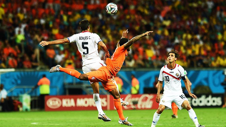 Lance no jogo entre Holanda e Costa Rica, em Salvador