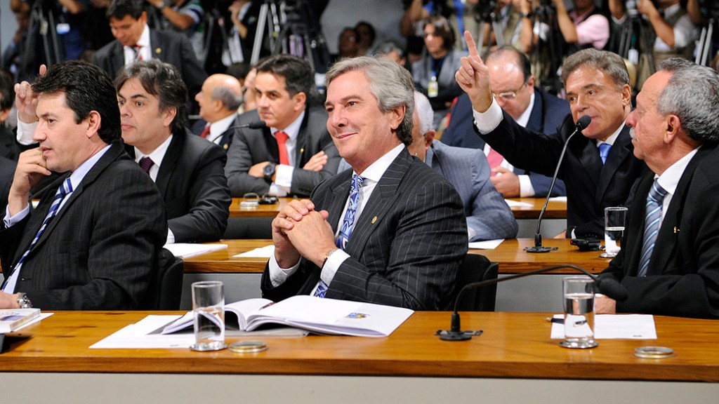Senador Fernando Collor durante CPI do Cachoeira
