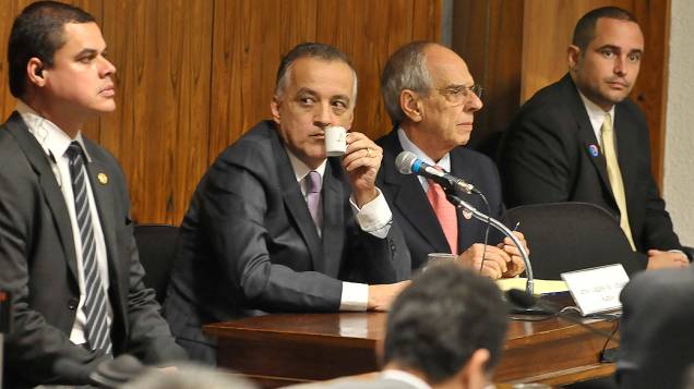 Carlinhos Cachoeira, comparece à Comissão Parlamentar de Inquérito (CPI) mista do Congresso, em Brasília