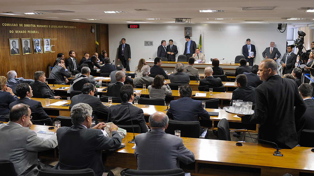 Comissão Parlamentar de Inquérito (CPI) mista se reúne para ouvir o depoimento de Carlinhos Cachoeira