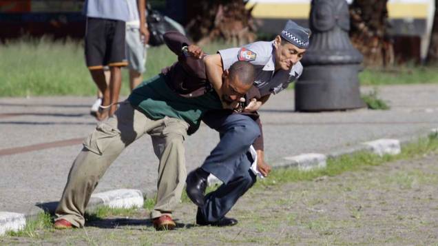 Policiais Militares prendem suposto traficante de drogas na praça Julio Prestes região conhecida como Cracolândia, São Paulo