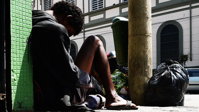 No centro de São Paulo há uma concentração diária de cerca de 300 usuários de crack na região conhecida como cracolândia