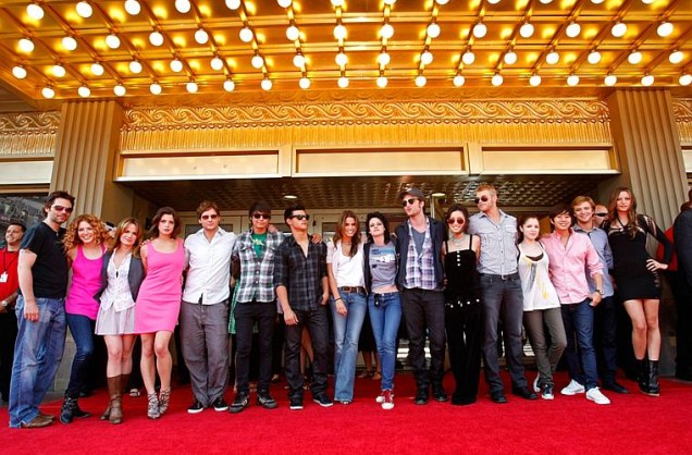 O elenco de <em>Lua Nova</em>, o segundo filme da série, se reúne no Comic-com, em julho de 2009.
