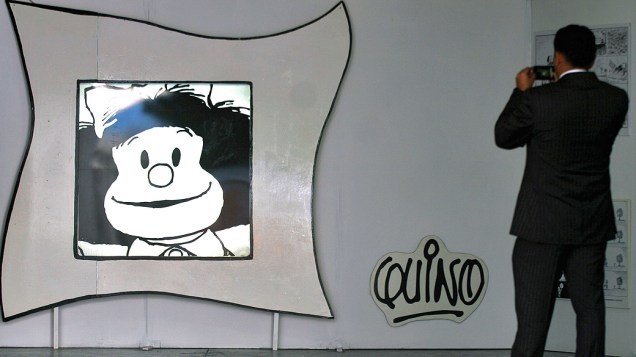 Retrato de Mafalda na entrada de exposição sobre a personagem, no México, em 2010