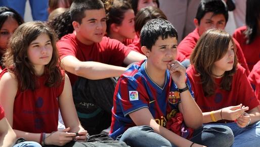 Crianças na Fundação Barcelona, na Espanha