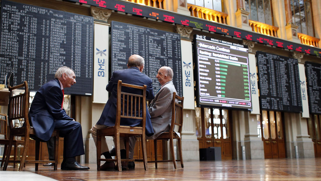 Interior da bolsa de valores de Madri, na Espanha