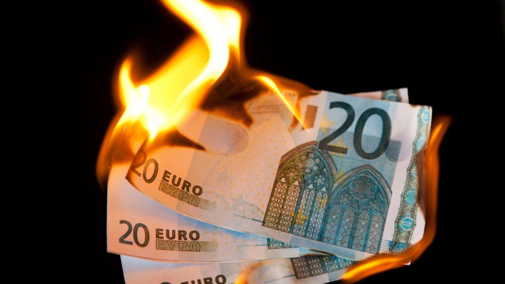 Cédulas de euro em chamas