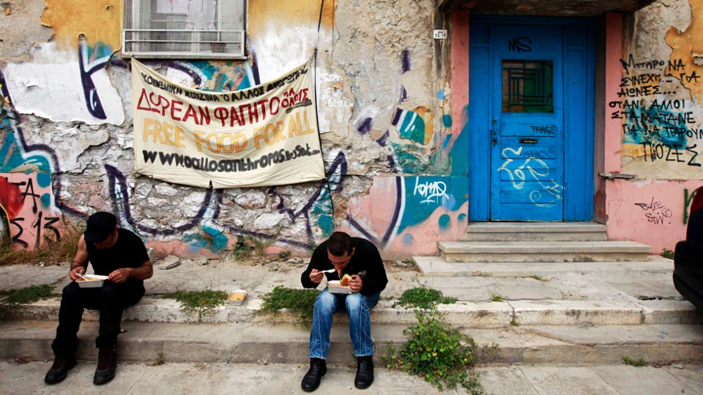 Grécia já vive situação econômica frágil, com alta taxa de desemprego e recessão