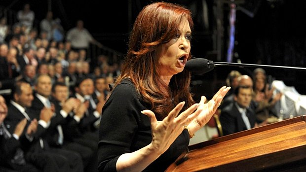 Cristina Kirchner propôs a empresas que importam produtos da Grã-Bretanha que os substituam por artigos de outra procedência