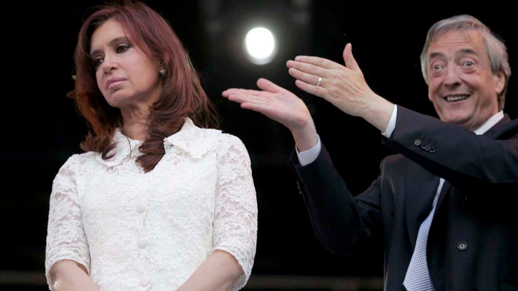 Nestor Kirchner durante a posse de sua mulher Cristina Kirchner à presidência da Argentina