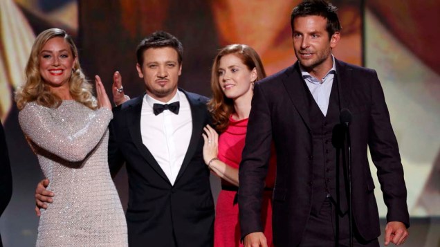Bradley Cooper, Amy Adams e Jeremy Renner, do filme Trapaça