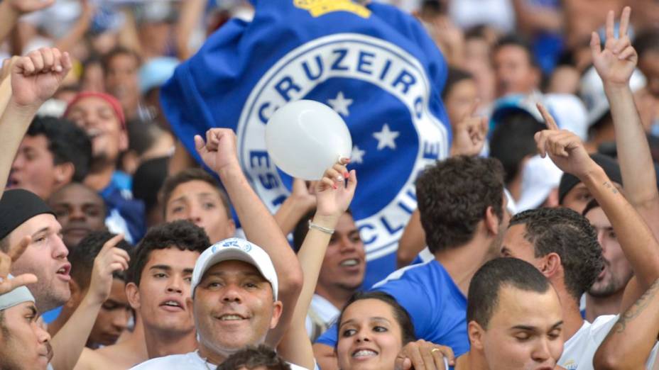 A torcida do Cruzeiro no jogo contra o Flamengo, pelo Brasileirão 2013