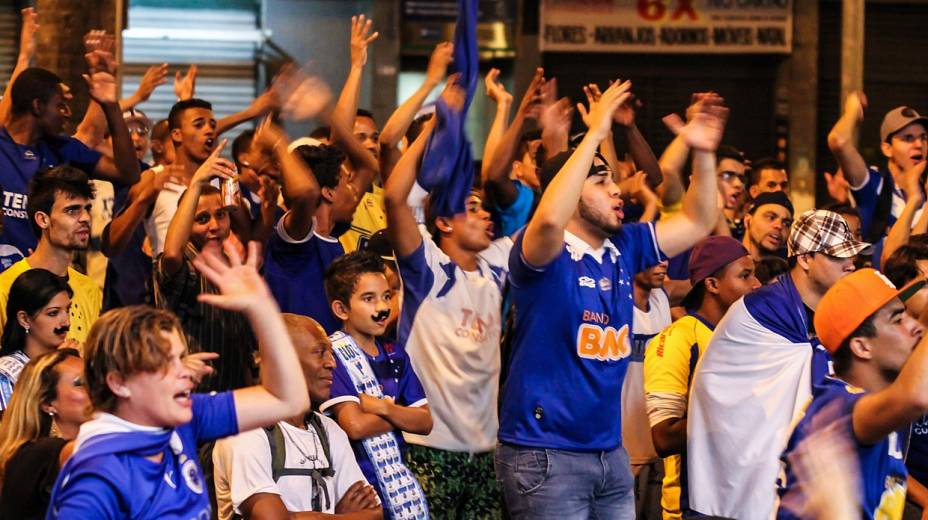 Torcida do Cruzeiro faz a festa em Belo Horizonte