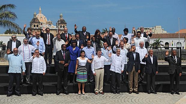 Foto oficial com os 31 representantes da 6ª Cúpula das Américas