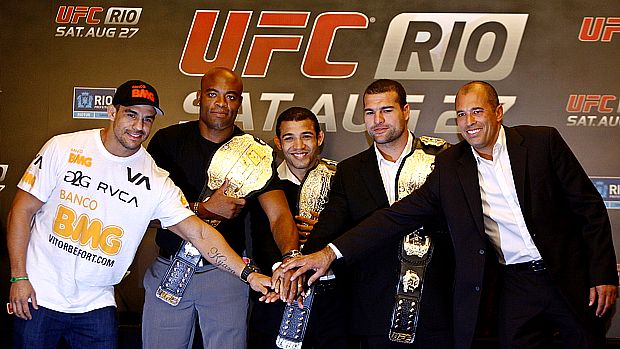 Da esquerda para direita: Vitor Belfort, Anderson Silva, José Aldo, Maurício Shogun e Royce Gracie