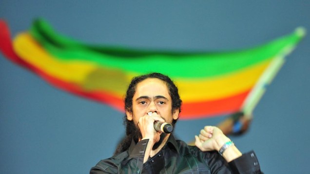 Damian Jr. Gong Marley durante show no palco Energia & Consciência, no primeiro dia do festival SWU em Paulínia, em 12/11/2011