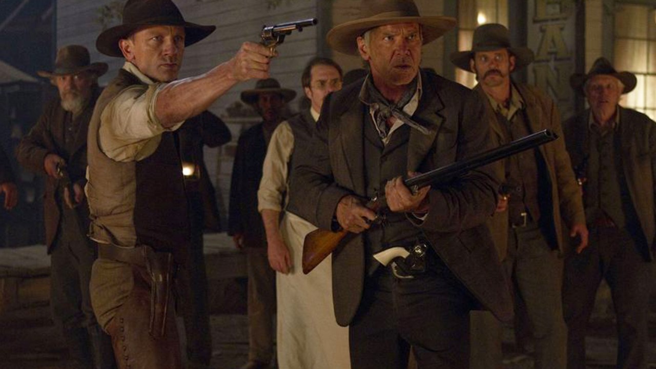 Daniel Craig e Harrison Ford em cena do filme 'Cowboys & Aliens' (2011)