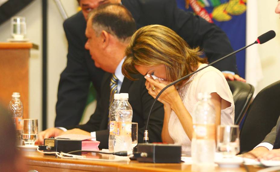 A prefeita Dárcy Vera se emociona durante cerimônia em Ribeirão Preto