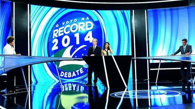 Debate entre os candidatos à presidência, Aécio Neves (PSDB) e Dilma Rousseff (PT) neste domingo (19), realizado pela Rede Record em São Paulo