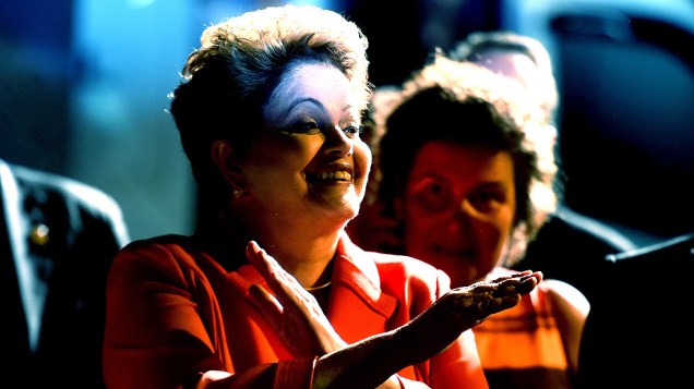 A candidata Dilma Rousseff (PT) chega para o debate dos presidenciáveis promovido pelo SBT, em 01/09/2014