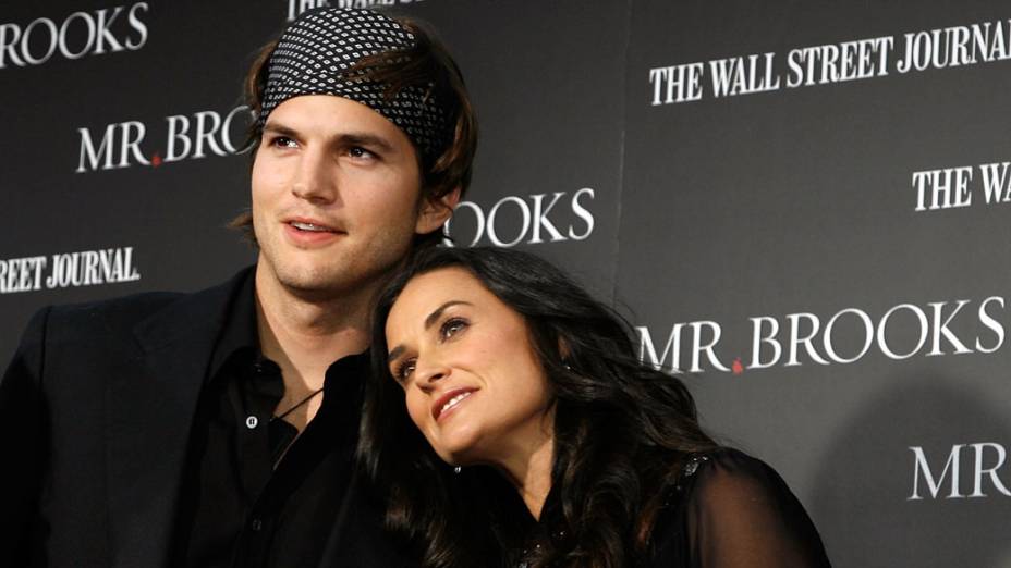 Demi Moore e Ashton Kutcher posam para foto, durante premiére em Los Angeles - 22/05/2007