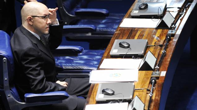 Senador Demóstenes Torres (sem partido-GO) durante votação que decide a perda de seu mandato