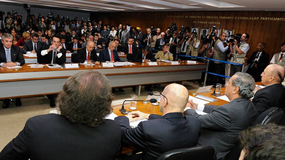Conselho de Ética ouve o senador Demóstenes Torres (sem partido-GO), acusado de quebra de decoro parlamentar por suposto envolvimento com o contraventor Carlos Augusto Ramos, o Carlinhos Cachoeira