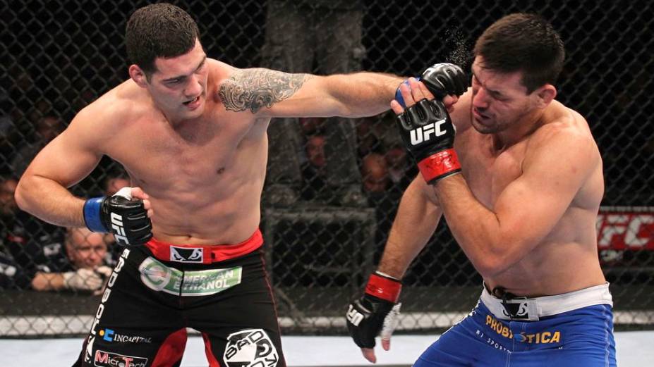 Chris Weidman enfrenta Demian Maia