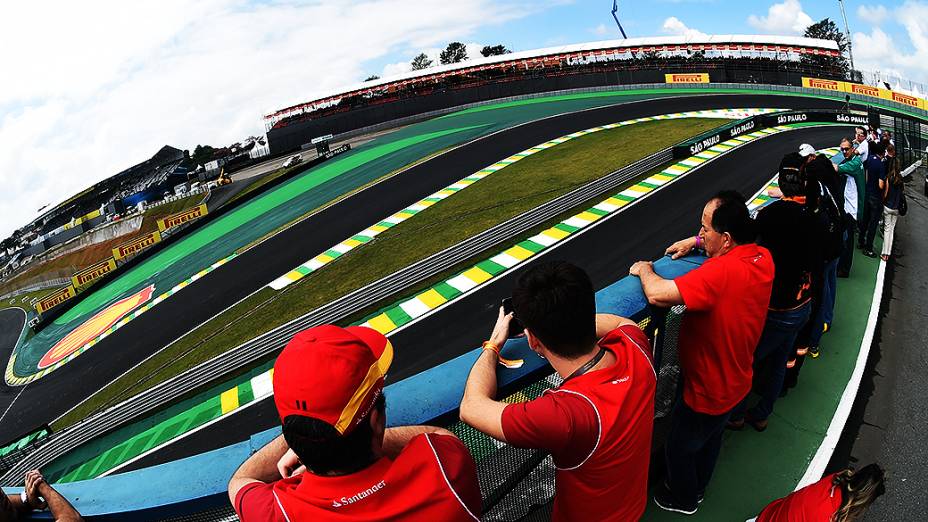 Movimentação nos bastidores do Grande Prêmio do Brasil em Interlagos