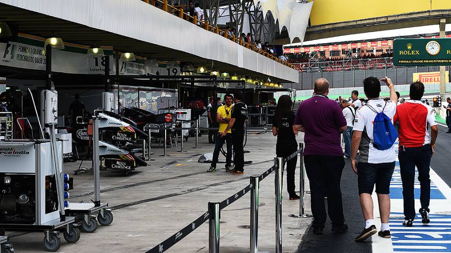 Movimentação nos bastidores do Grande Prêmio do Brasil em Interlagos